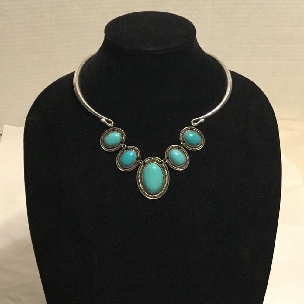 Vintage & gorgeous silver tone Egyptian Revival style faux turquoise choker